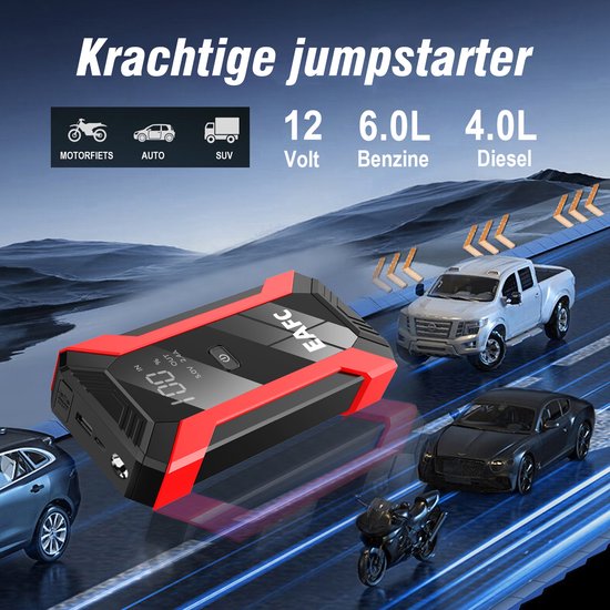 Zwarte en rode EAFC jumpstarter op een snelweg, naast een motorfiets, pick-up truck en sedan.