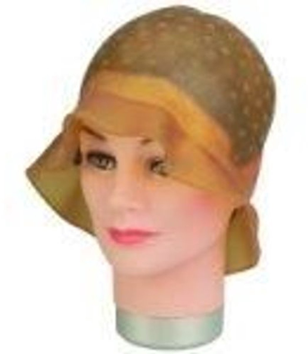 Sibel Lilibrown blondeermuts rubber Bruin