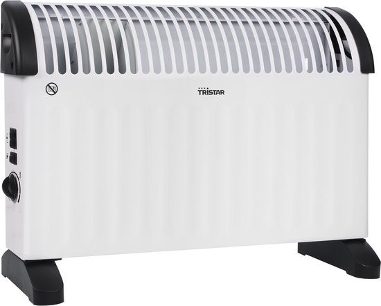 Witte Tristar convector kachel met zwarte voetjes en zwarte handvatten aan de zijkanten. Logo 'TRISTAR' in het midden.