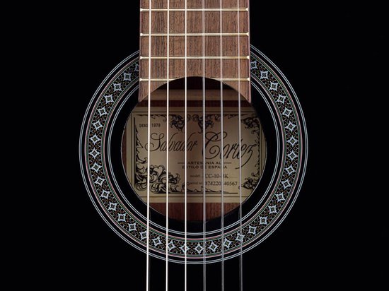Salvador Cortez CC10- BK 4/4 guitare classique avec table en cèdre, noir brillant