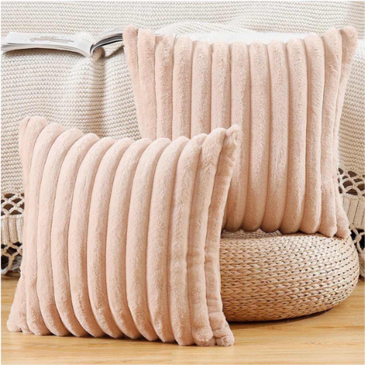 BOG Kussenhoezen Set Van 2 - 65x65 Cm - Lichtbruin - Faux Wol Pluche - Zachte Fluffy Sierkussenhoezen Voor Bank En Slaapkamer