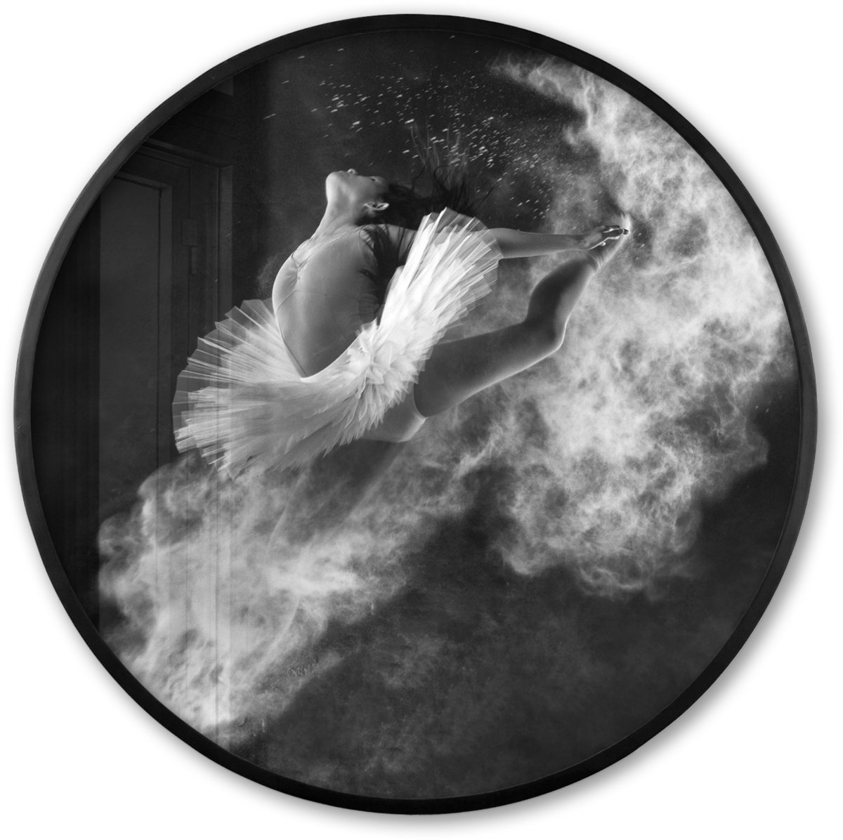 FrameYourWall Poster in lijst Rond - Fotolijst 60x60 cm - Posters - Dans - Ballerina - Expressie - Zwart wit - Ronde posterlijst zwart - Decoratie - Wanddecoratie woonkamer - Muurdecoratie slaapkamer