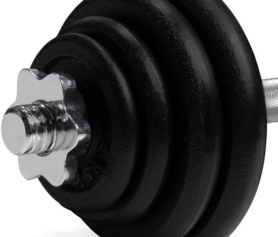 Zwarte dumbbell met sterke sluiting, close-up van de gewichtsschijven.