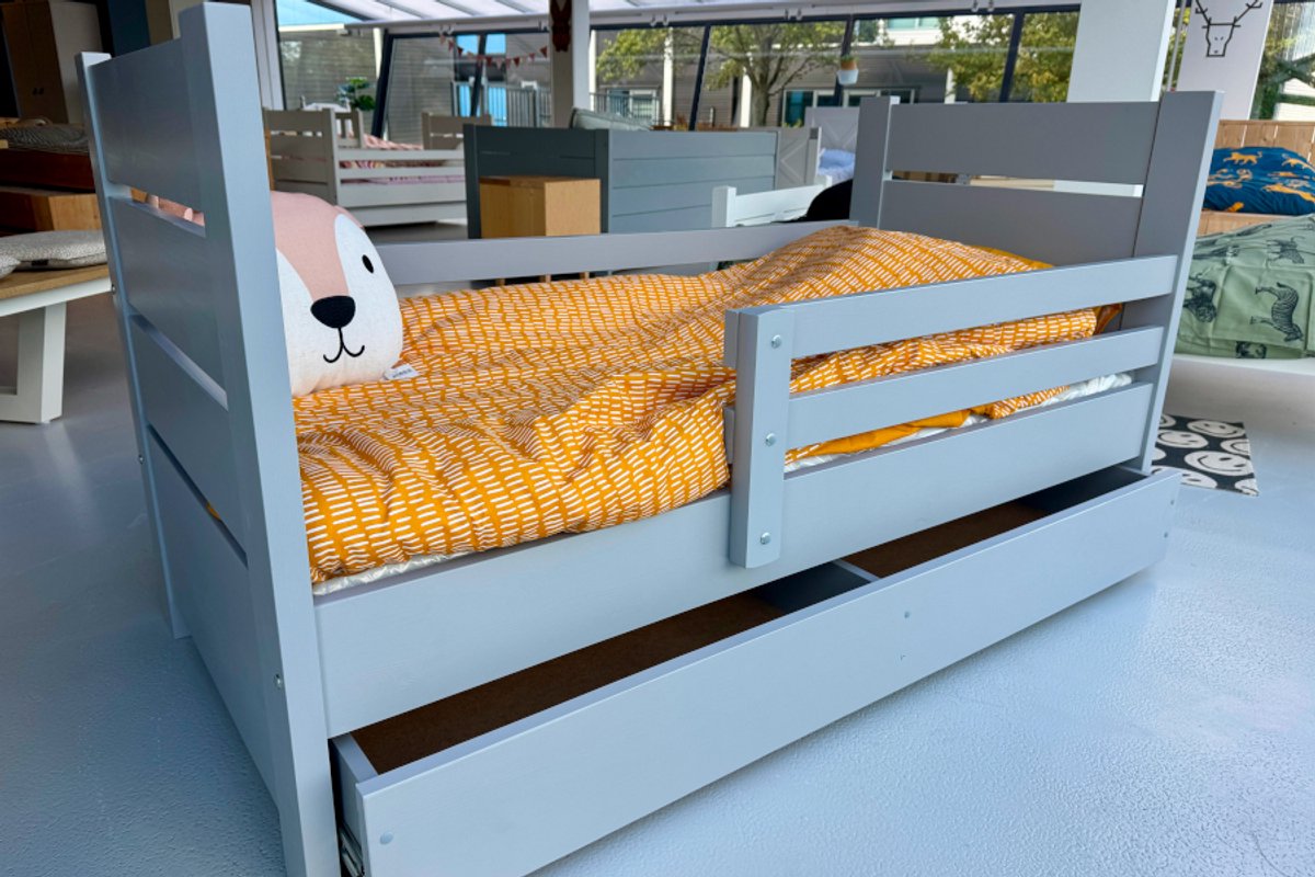 Rockwood® Peuterbed Milly en Mo Grey inclusief montage met lattenbodem, matras Polyclean en luxe textielpakketIk wil een gratis peuterdekbed Grijs