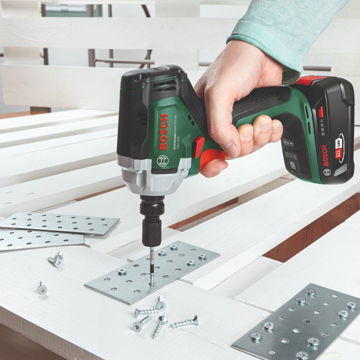 Bosch Accuslagschroevendraaier UniversalImpactDrive 18V-350