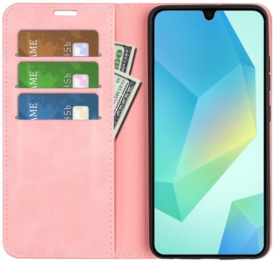 Roze portemonnee hoesje, opengeklapt, met drie kaarten, bankbiljet en telefoon.