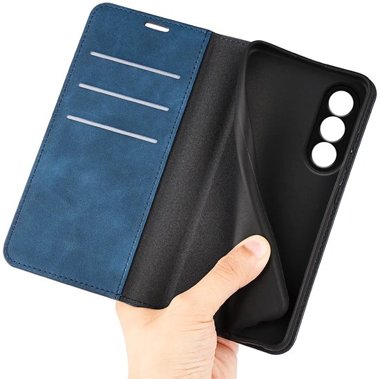 Blauw telefoonhoesje met kaarten vakken en interne TPU-hoes, voor demonstratie.