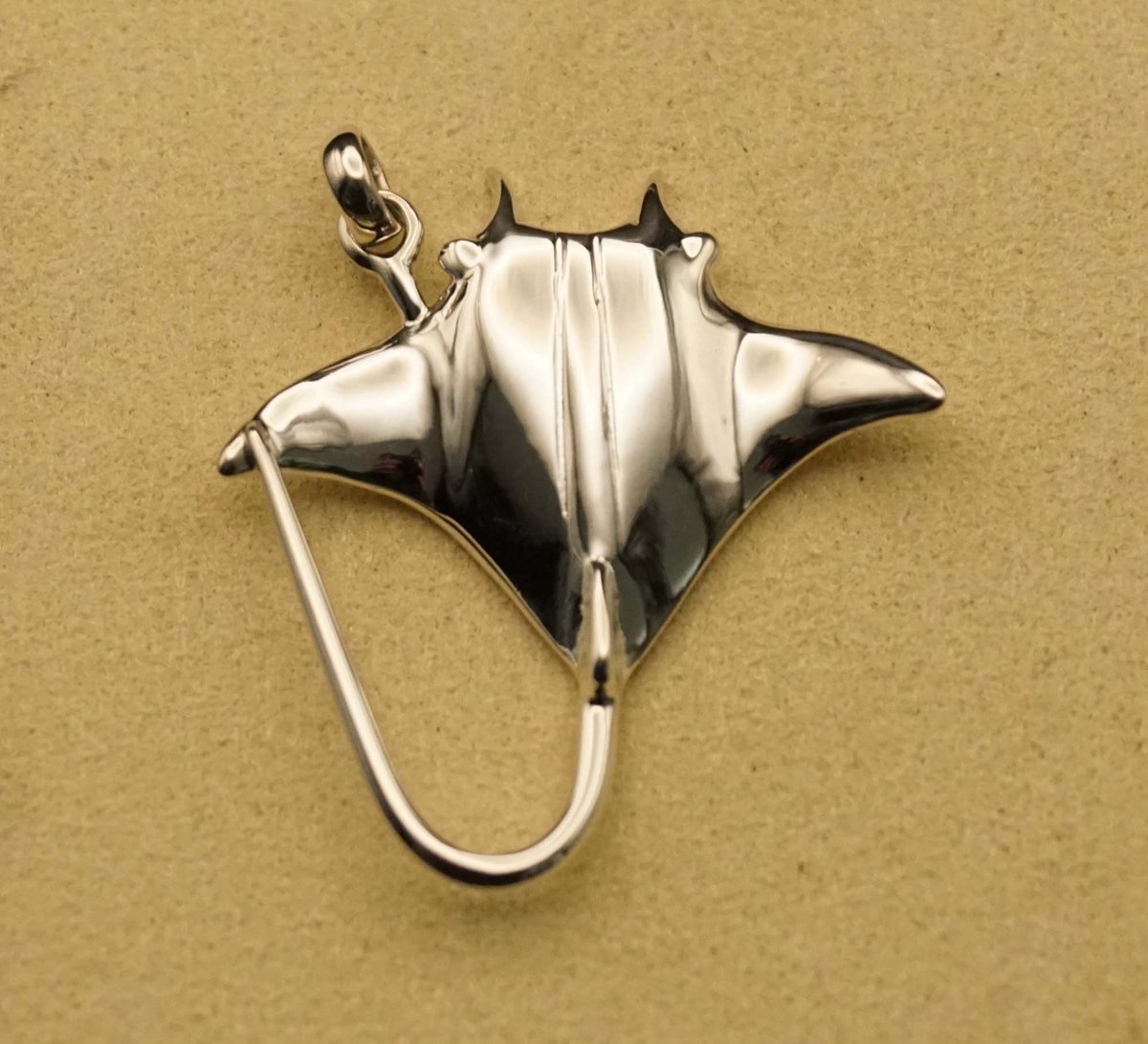 Sterling zilveren hanger zee rog - zilveren hangertje rog (zee) - leuke zilveren zeedieren hangers - mooie zilveren hangers zeeleven - hangertjes roggen - bedel voor ketting van zeeleven dier - cadeau tip verjaardag, feestdagen