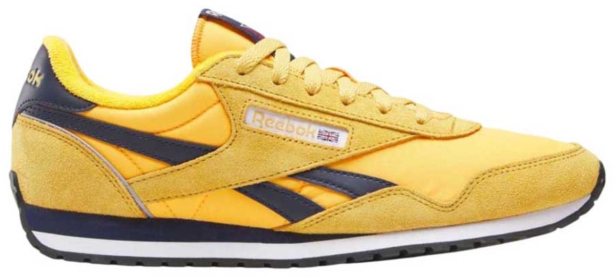 Reebok Classics Classic Az Schoenen Geel EU 39