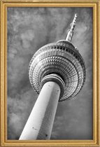 JUNIQE - Poster met houten lijst Berlin Fernsehturm -30x45 /Grijs &