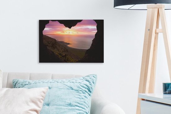 Ouverture en forme de coeur d'une grotte avec vue sur un magnifique coucher de soleil sur Lanzarote 30x20 cm - petit - Tirage photo sur toile (Décoration murale salon / chambre)