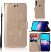 Voor Motorola Moto E 2020 Windgong Uil Embossing Patroon Horizontale Flip Leren Case, met Houder & Kaartsleuven & Portemonnee (Goud)