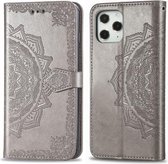 Voor iPhone 12 Pro Max Halverwege Mandala Embossing Patroon Horizontale Flip Leren Case met Houder & Kaartsleuven & Portemonnee & Lanyard (Grijs)