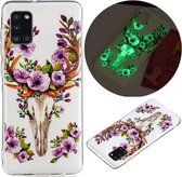 Voor Samsung Galaxy A31 Lichtgevende TPU mobiele telefoon beschermhoes (Flower Deer)