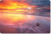 Muismat Zonsondergang op het strand - Een rode zonsondergang kleurt de lucht bij het Darwin strand muismat rubber - 27x18 cm - Muismat met foto