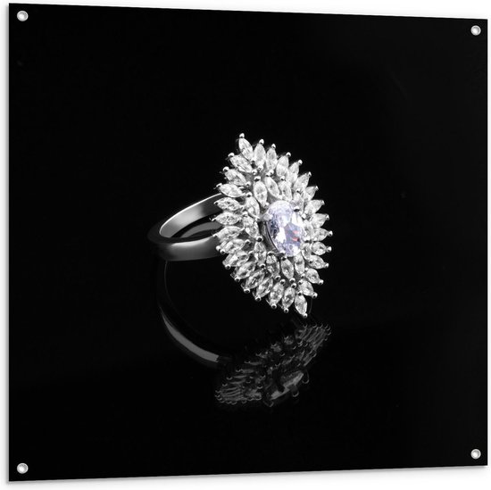 Tuinposter – Grote Ruitvormige Diamanten Ring - 100x100cm Foto op Tuinposter  (wanddecoratie voor buiten en binnen)