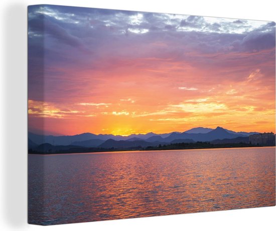 Vurige lucht tijdens een zonsondergang over het Malawimeer in Afrika Canvas 30x20 cm - Foto print op Canvas schilderij (Wanddecoratie woonkamer / slaapkamer)