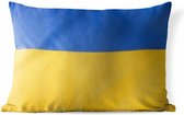 Sierkussen Vlaggen voor buiten - Close-up van de vlag van Oekraïne - 60x40 cm - rechthoekig weerbestendig tuinkussen / tuinmeubelkussen van polyester