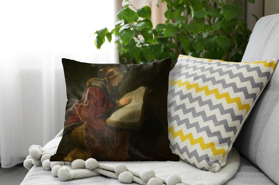 Rembrandt Van Rijn pour usage intérieur - Vieille lectrice prophétesse Hanna - peinture de Rembrandt van Rijn - 45x45 cm - coussin intérieur carré en coton