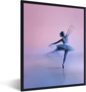 Fotolijst incl. Poster - Ballerina die een twirl doet - 30x40 cm - Posterlijst