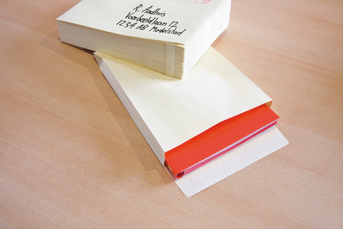 Raadhuis monsterzak - 230x350x38mm - P230 - crème - met plakstrip - 125 stuks