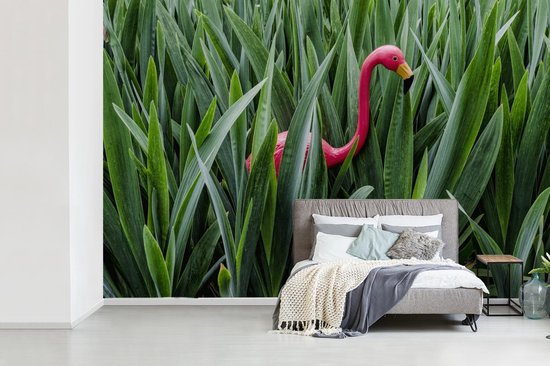 Papier peint Papier peint photo en vinyle - Flamingo entre feuilles largeur 330 cm x hauteur 220 cm - Tirage photo sur papier peint (disponible en 7 tailles)