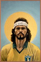JUNIQE - Poster met kunststof lijst Football Icon - Sócrates -20x30