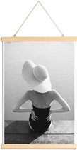 JUNIQE - Posterhanger Beach Girl -30x45 /Grijs & Wit