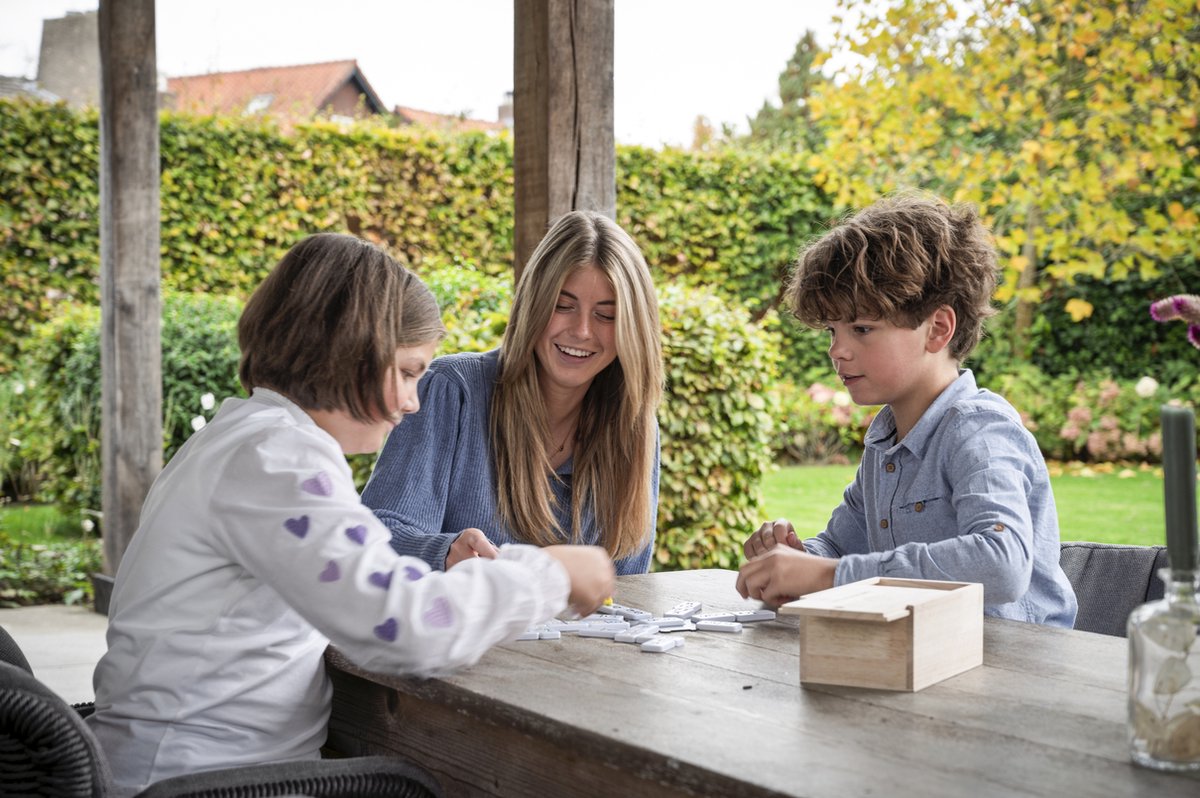 Domino Dubbel 12 Nummers Mexican Train – 91 Stenen met Gekleurde Nummers – Houten Kist met Schuifdeksel – Inclusief Station & Treinen – Strategisch Familiespel – Engelhart — afbeelding 9