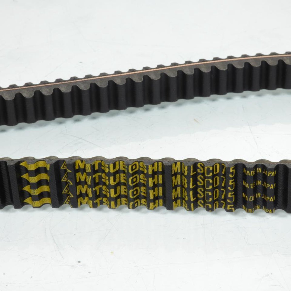 Courroie de transmission Mitsuboshi pour Scooter Kawasaki 300 J Après 2015 2774601 MOR2774601 / MBLSC075 Neuf