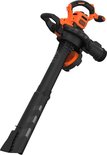 Gedetailleerde opname van een oranje en zwarte BLACK+DECKER bladblazer met slang.