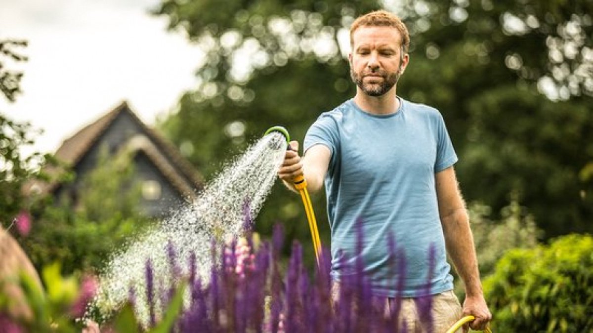 Bosch GardenPump 18V-2000 Solo Akülü Bahçe Pompası Fiyatları