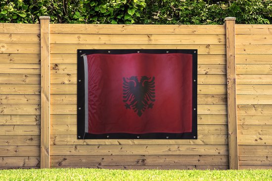 Le drapeau de l'Albanie sur fond noir Affiche de jardin 160x120 cm - Toile de jardin / Toile d'extérieur / Peintures d'extérieur (décoration de jardin) XXL / Groot format!