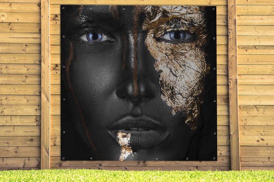 Affiche de Jardin Femme noire avec détails dorés - 200x200 cm