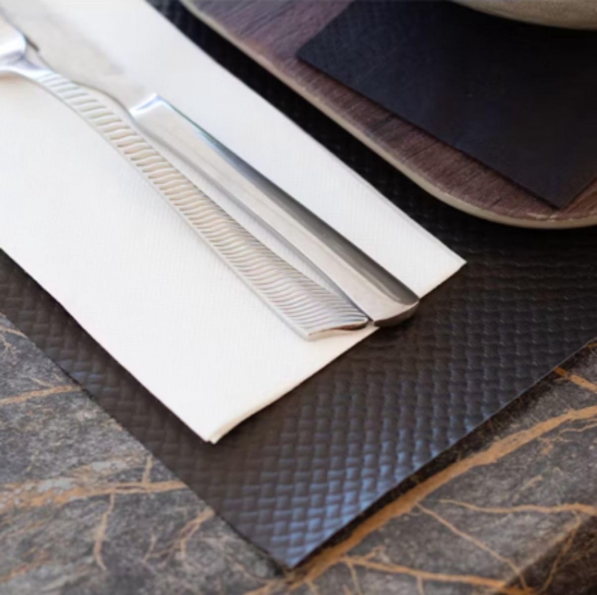 1000 Wegwerpplacemats Zwart 30x40 cm – Waterafstotend Papier voor Horeca en Buffet