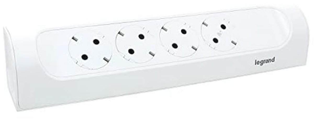 Hoekcontactdoos 4-voudig met 45° gebogen design - wand- en tafelmontage