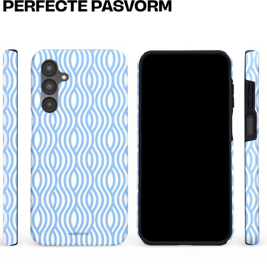 Telefoonhoesje met blauw-wit golvend patroon, met telefoon en zij-aanzichten.