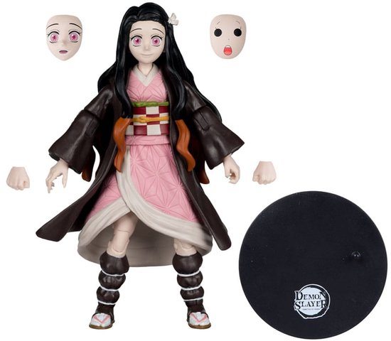 Actiefiguur Nezuko Kamado met extra accessoires zoals gezichten, handen en displaystandaard.