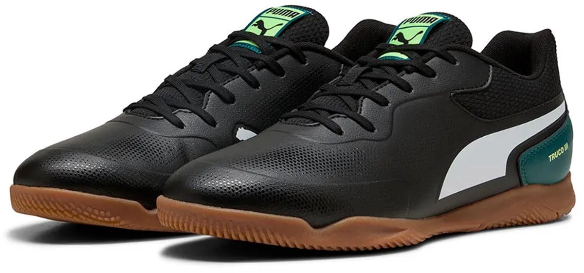 Zwarte Puma Truco III zaalvoetbalschoenen voor mannen, EU 44, met synthetisch bovenwerk en rubberen zool.