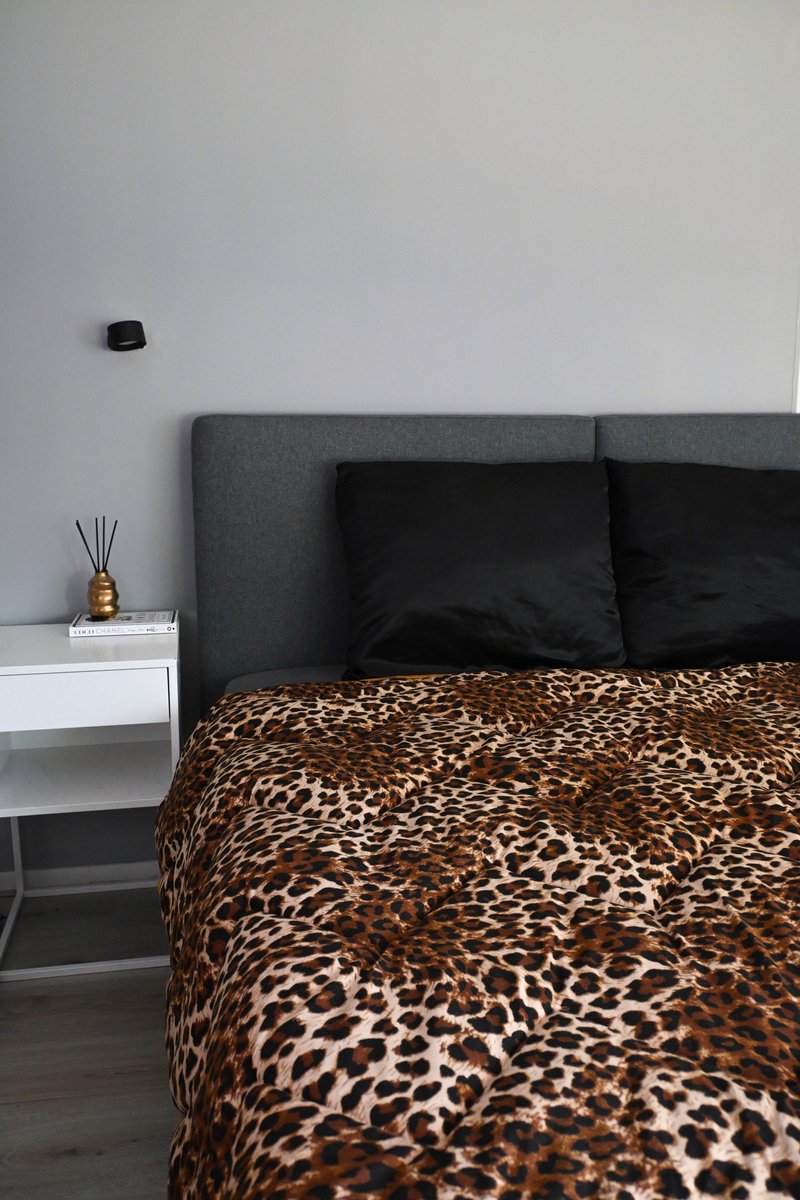 All-in One Lazy Dekbed Luipaard - Dekbed voor het hele jaar 200 x 200 cm