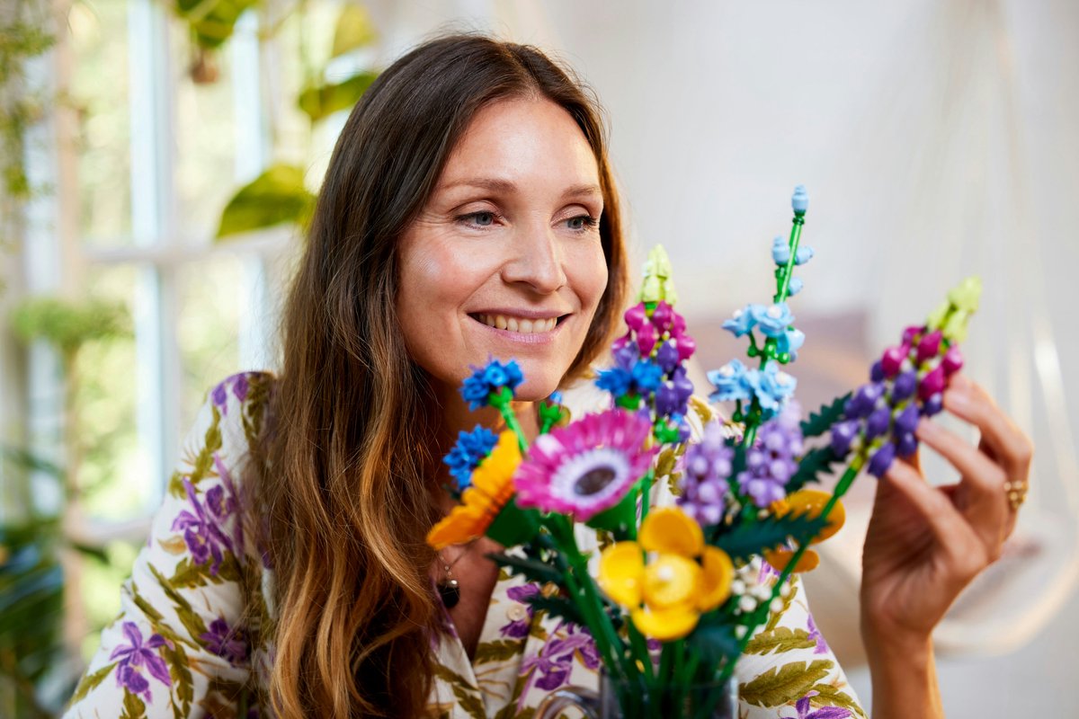 LEGO Icons Wilde Bloemen Boeket Bouwset voor Volwassenen, Botanical Collection - 10313 – foto 6