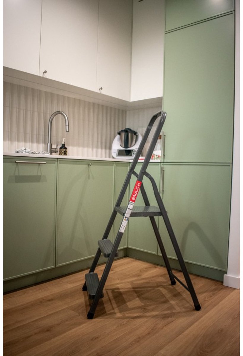 Baulich Opvouwbare huishoudtrap - Stalen vouwladder met 3 antislip treden en platform, draagvermogen 125 kg, werkhoogte 257 cm, stabiel met geprofileerde voeten – foto 7