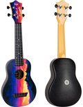 Ukelele met zonsondergangprint, voor- en achterkant. De voorkant toont een zonsondergang met bergen. De achterkant is zwart met een lichthouten hals.