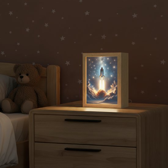 Nachtlampje 15x20 cm - Kinder lampje - Ruimtevaart - Raket - Space - Sterren - Tafellamp kinderkamer - Slaapkamer lamp - Bedlamp kinderen - Kinderlampje stopcontact - Wandlamp babykamer - Nachtlampjes van Merkloos — afbeelding 2