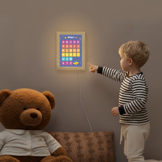 Nachtlampje 15x20 cm - Kinder lampje - Alfabet - Educatief - Letters leren voor kinderen - Ruimte - Tafellamp kinderkamer - Slaapkamer lamp - Bedlamp kinderen - Kinderlampje stopcontact - Wandlamp babykamer - Nachtlampjes van Merkloos — afbeelding 5