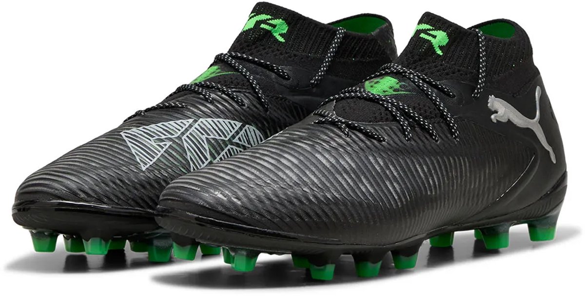 Zwarte Puma FUTURE 8 ULTIMATE voetbalschoenen EU 40 met FLEXGILITY-buitenzool en groene accenten voor wendbaarheid.