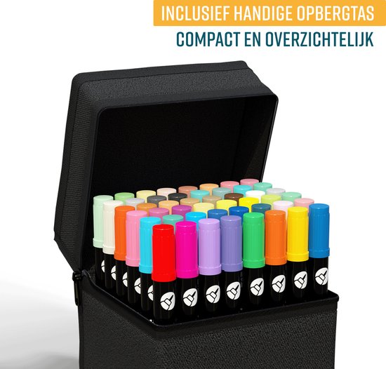 Zwarte, open opbergkoffer met 48 veelkleurige acryl stiften. Geel tekstblok: 'INCLUSIEF HANDIGE OPBERGTAS COMPACT EN OVERZICHTELIJK'.