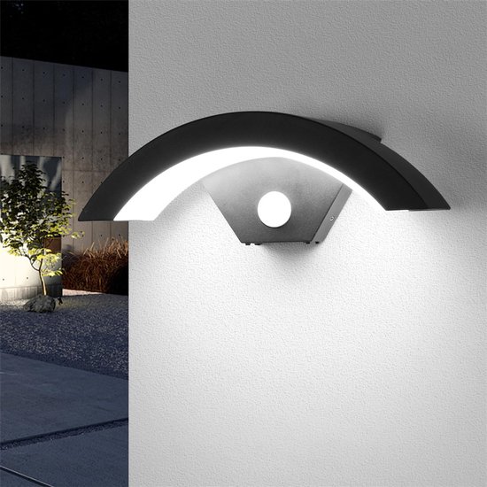 Philips LED Python Buitenwandlamp – Met Bewegingssensor, 6W, Warmwit Licht (2700K), Antraciet, Duurzaam En Energiezuinig