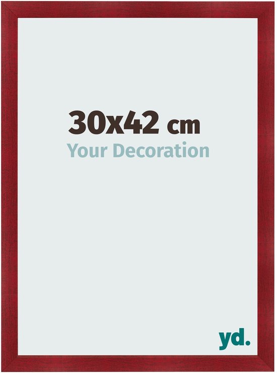 Wijnrode fotolijst 30x42 cm met tekst 'Your Decoration'.