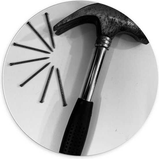 Forex Wandcirkel - Hamer met Spijkers (zwart/wit) - 70x70cm Foto op Wandcirkel (met ophangsysteem)